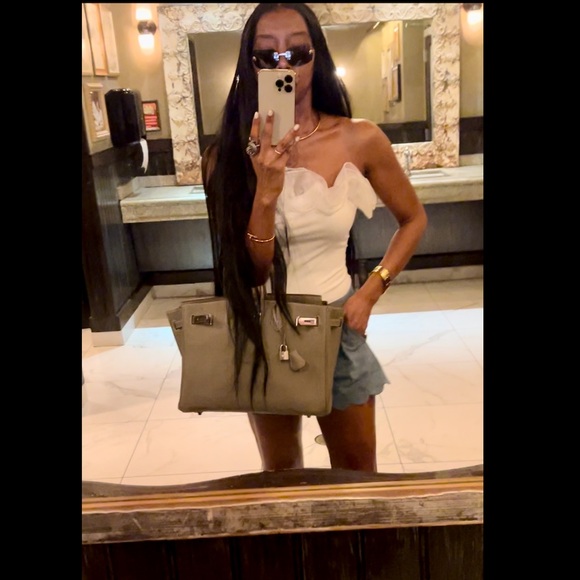 Meet your Posher, Karen - Picture 1 of 1